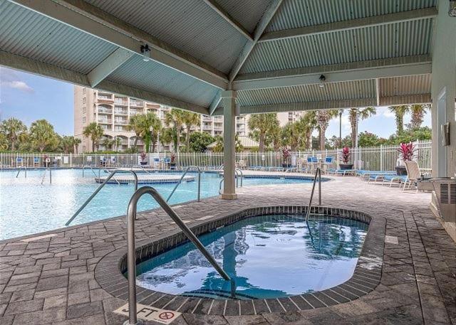 Yacht Club #1-703 Apartment *