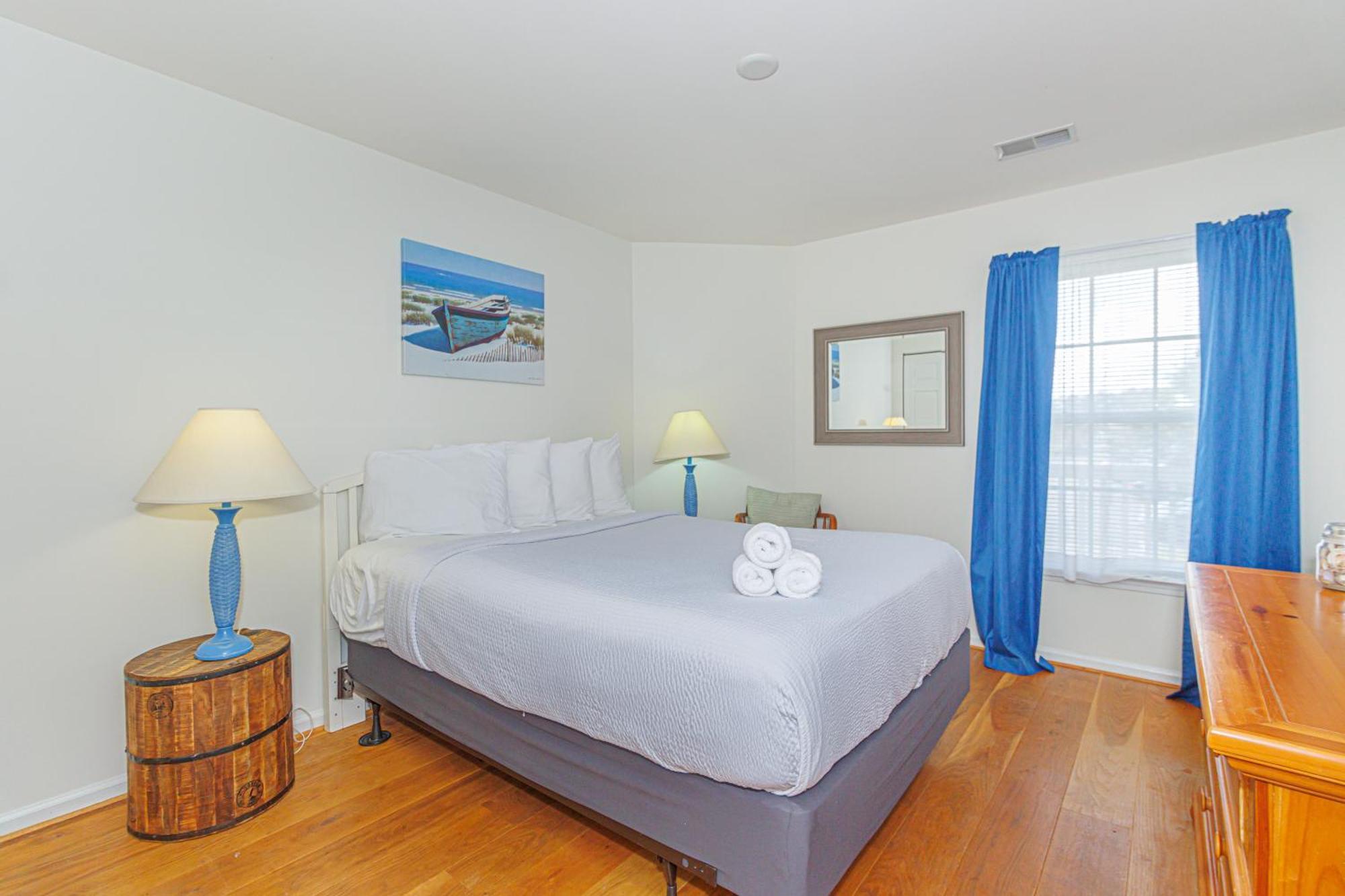 Stunning 3 Bedroom Condo-recently Renovated-fairways Unit D *