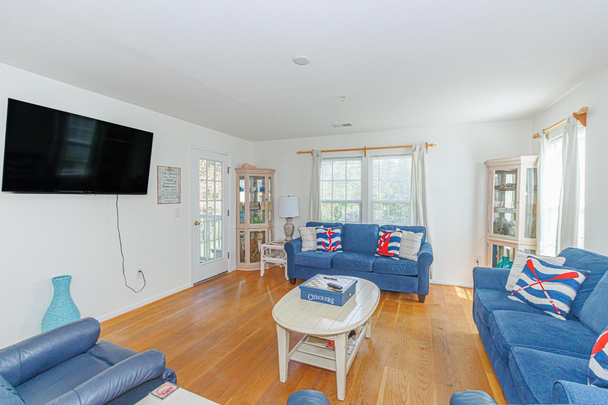 Apartment Stunning 3 Bedroom Condo-recently Renovated-fairways Unit D