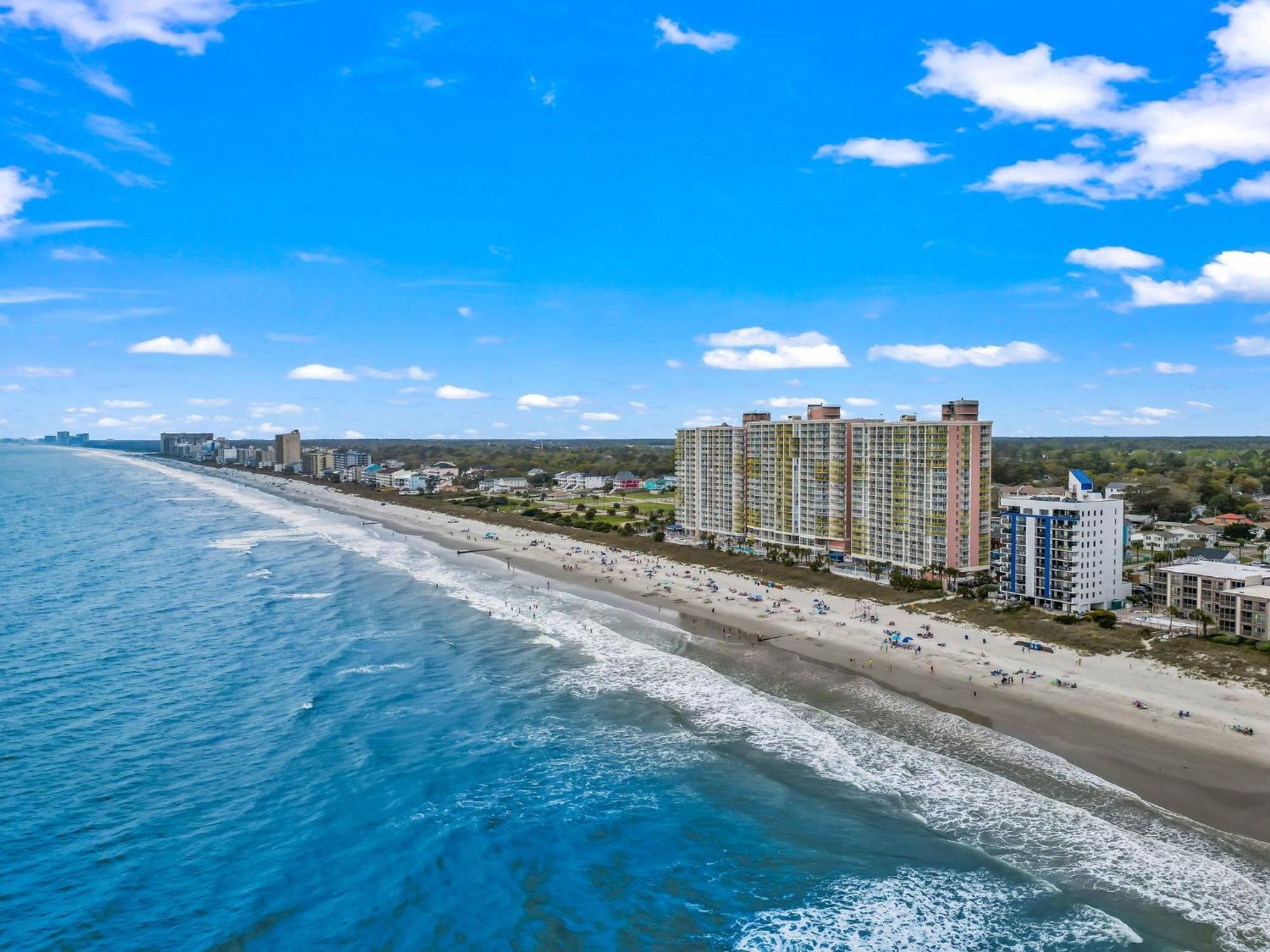 Beautifully Renovated Oceanfront 2 Bedroom With Oversized Balcony! Bay Watch 509 Holiday home