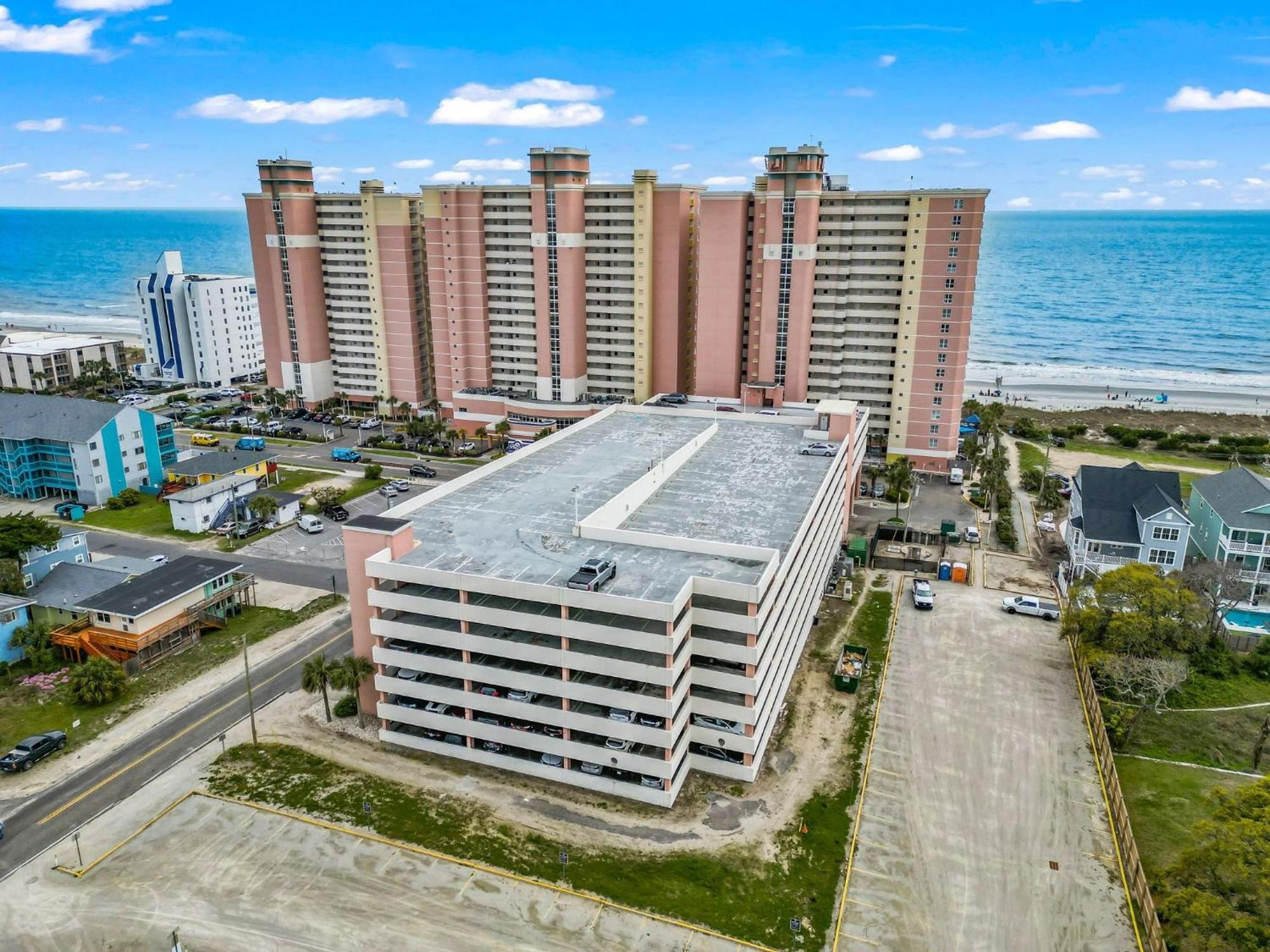 Beautifully Renovated Oceanfront 2 Bedroom With Oversized Balcony! Bay Watch 509