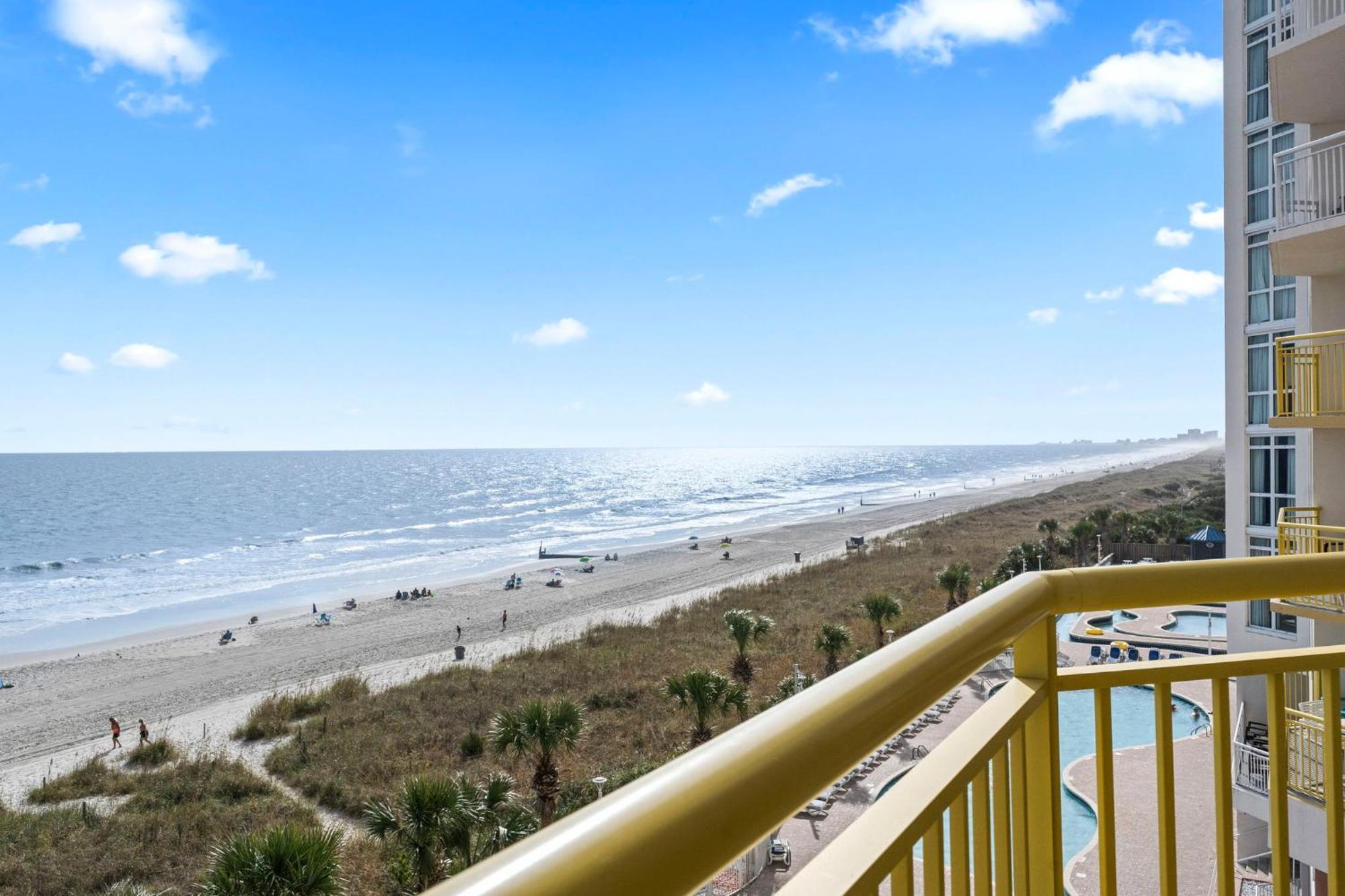 Beautifully Renovated Oceanfront 2 Bedroom With Oversized Balcony! Bay Watch 509 *