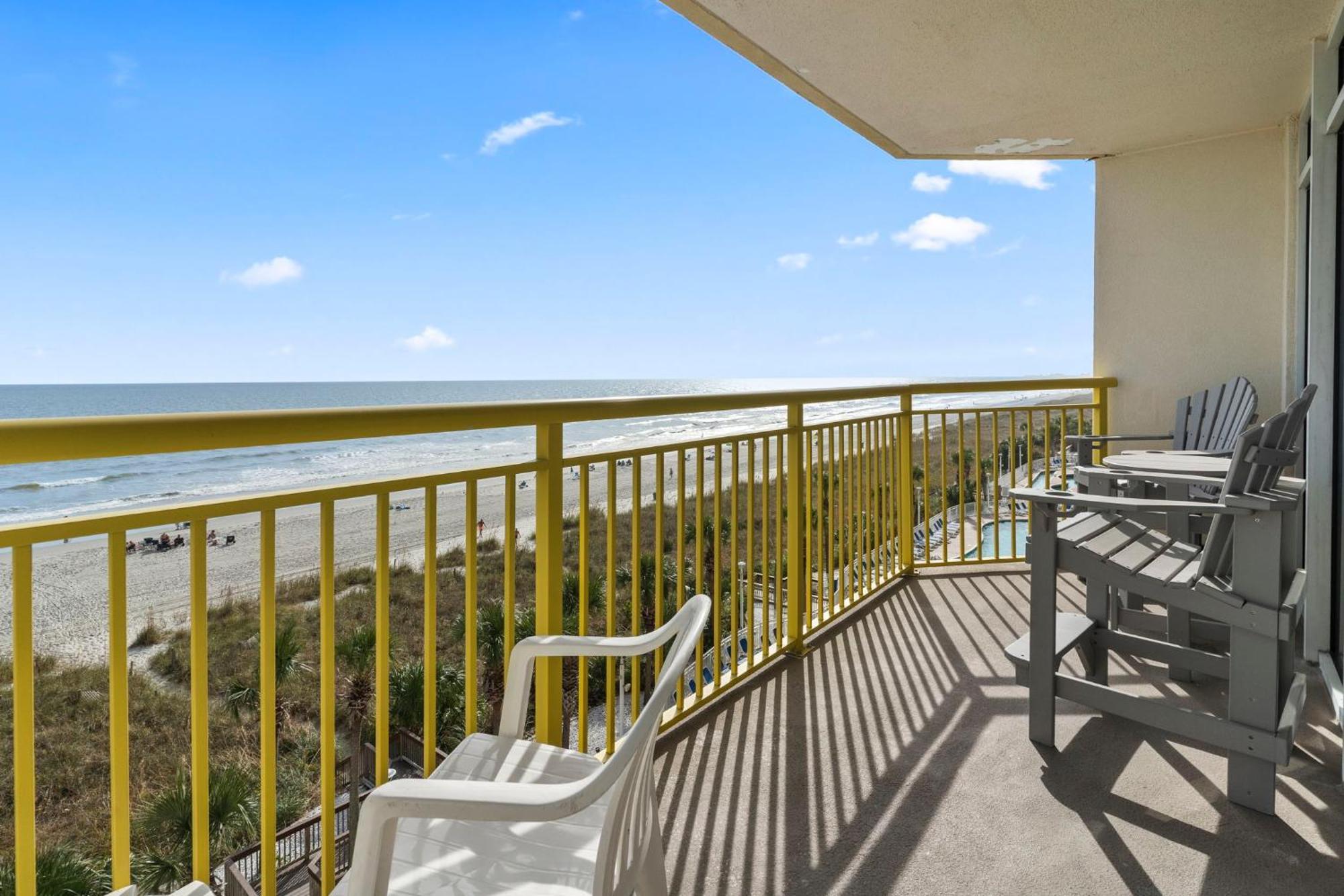 Beautifully Renovated Oceanfront 2 Bedroom With Oversized Balcony! Bay Watch 509
