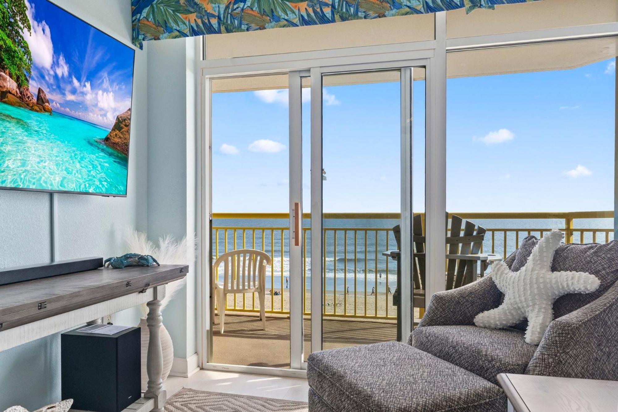 Holiday home Beautifully Renovated Oceanfront 2 Bedroom With Oversized Balcony! Bay Watch 509 Myrtle Beach