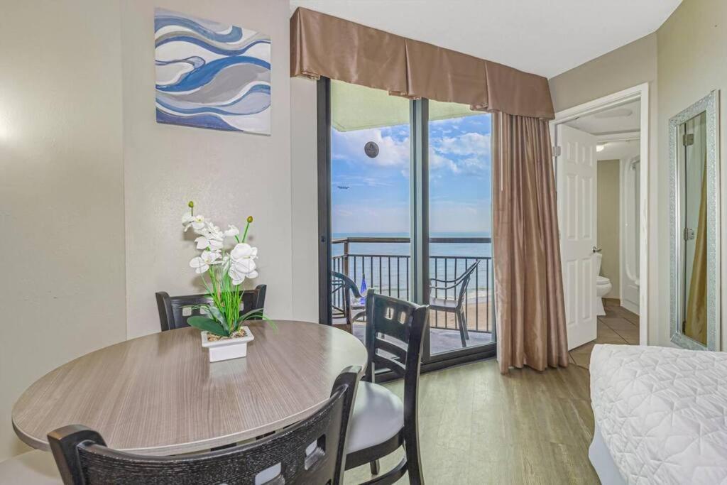 Apartment Relaxing Vibes At Our Oceanfront Suite! Pg 726