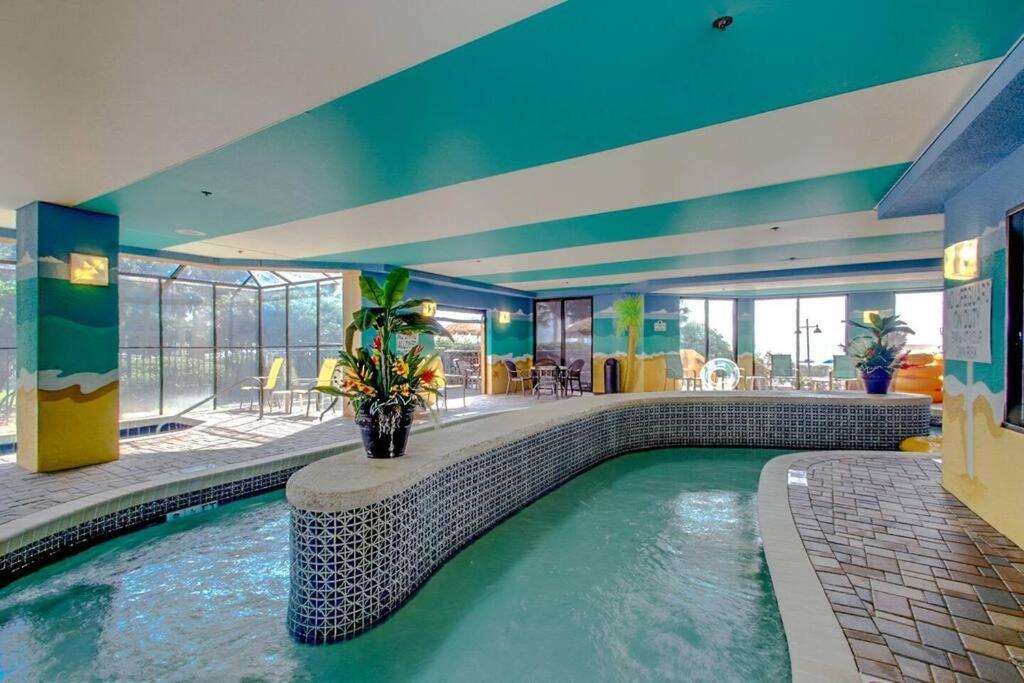Apartment Relaxing Vibes At Our Oceanfront Suite! Pg 726 *