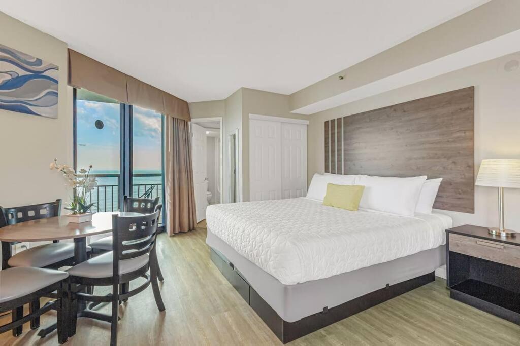 Relaxing Vibes At Our Oceanfront Suite! Pg 726 Apartment