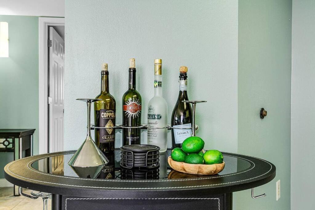 Luxurious Oceanfront Suite, Prime Loc & Dogs Ok! 1502 Apartment *