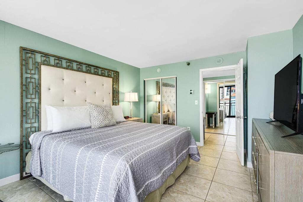 Apartment Luxurious Oceanfront Suite, Prime Loc & Dogs Ok! 1502 Myrtle Beach