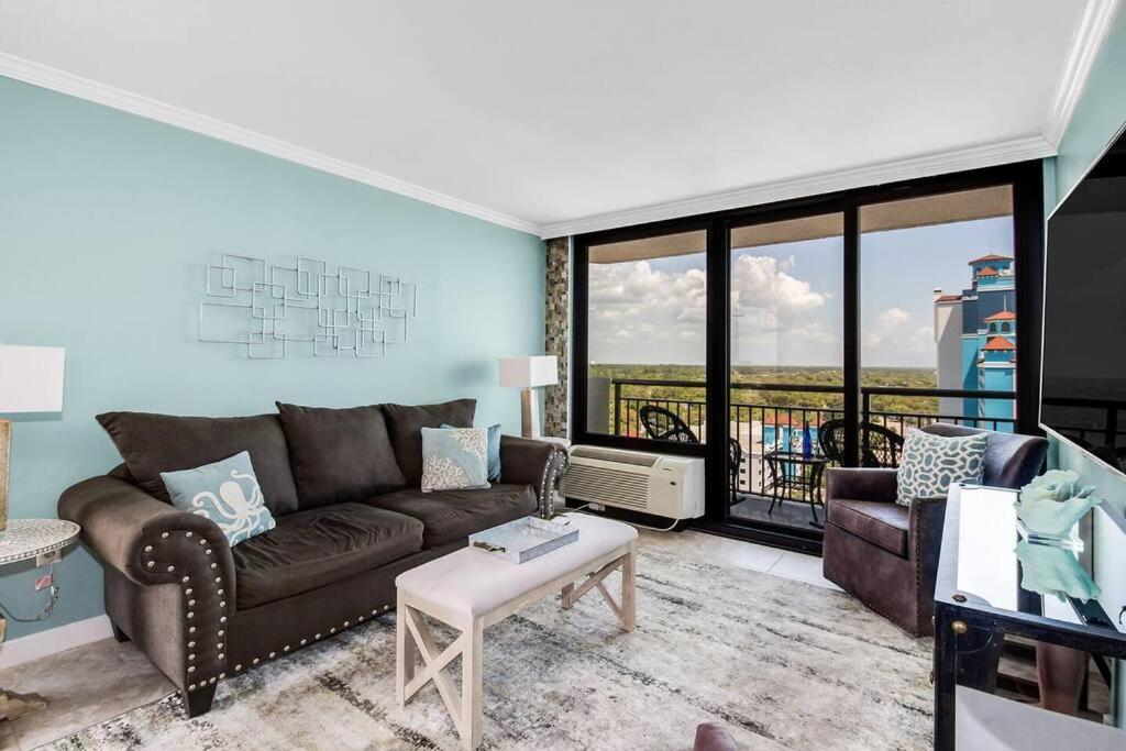 Luxurious Oceanfront Suite, Prime Loc & Dogs Ok! 1502 Apartment
