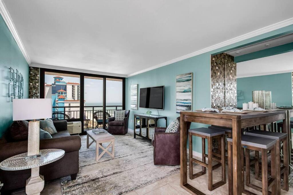 Luxurious Oceanfront Suite, Prime Loc & Dogs Ok! 1502