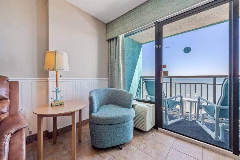 Impeccable Oceanfront Suite, Floor! L1543 *