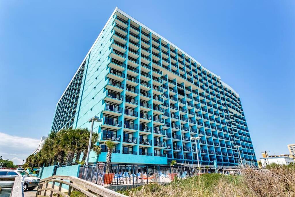 Impeccable Oceanfront Suite, Floor! L1543 Apartment