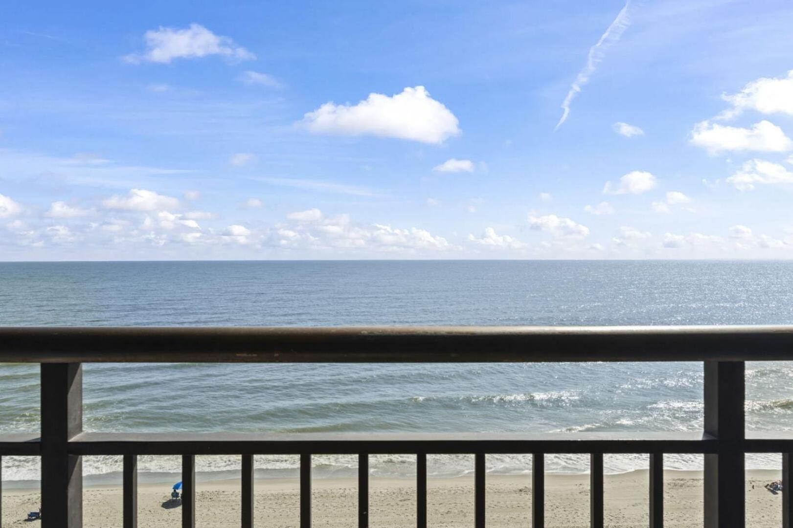 Holiday home Beautiful Double Queen Suite- Spectacular Oceanfront Views! Ocean Reef 905 *