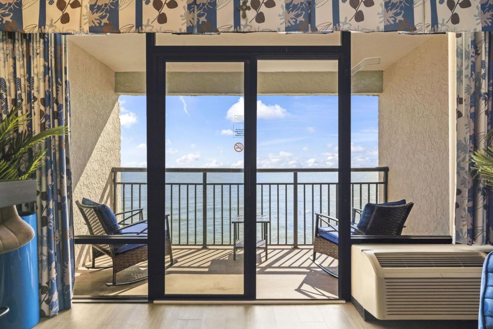 Beautiful Double Queen Suite- Spectacular Oceanfront Views! Ocean Reef 905 Holiday home
