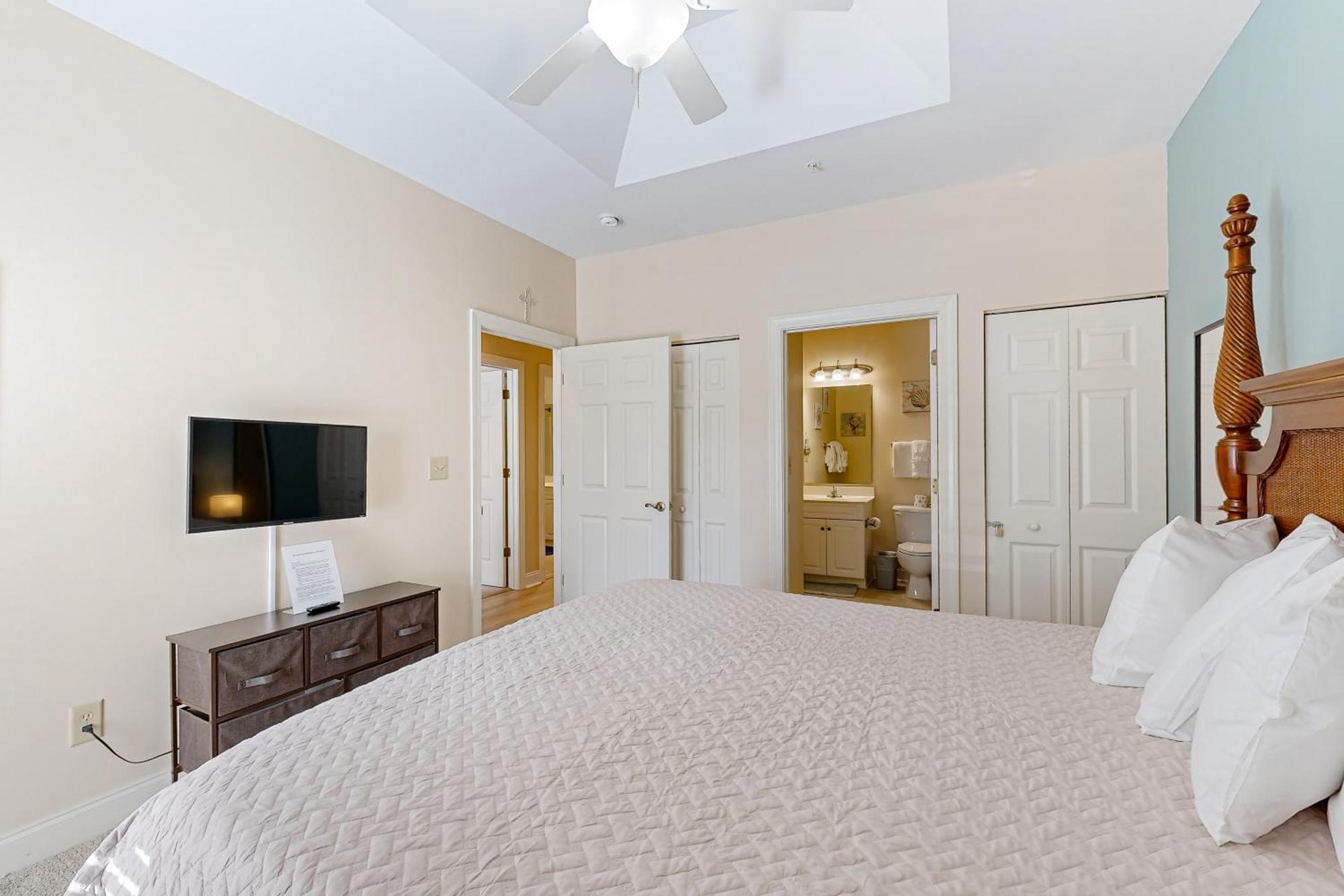 Paradise On The Course-303 Apartment *