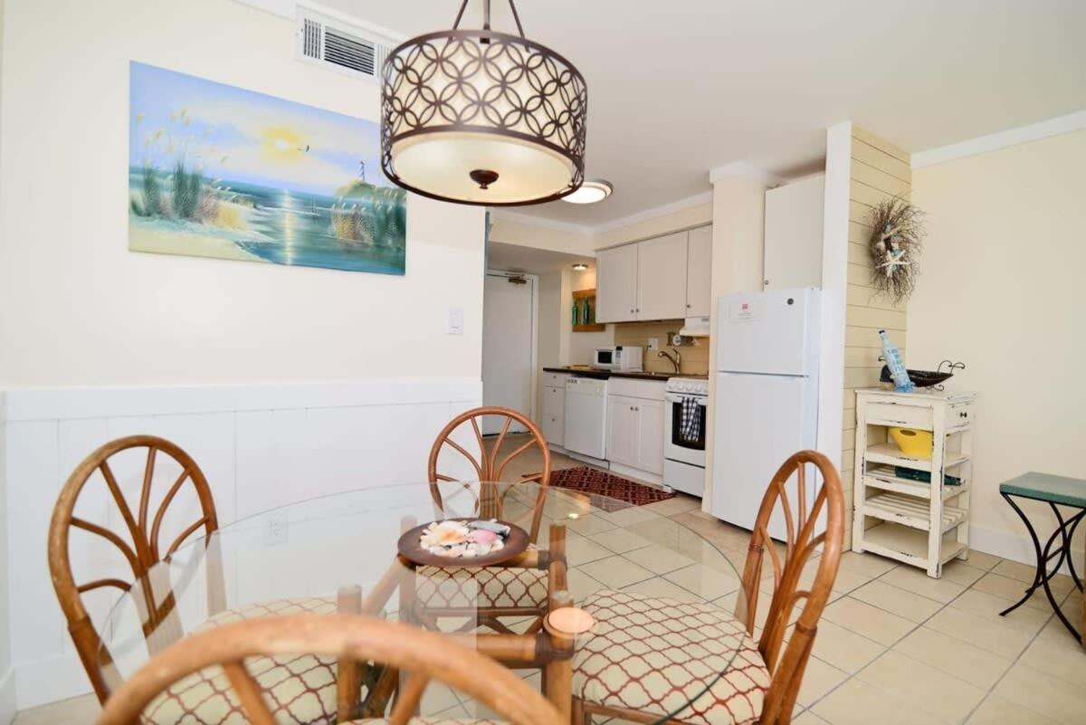 Holiday home Oceanfront In Heart Of N Myrtle With Pool