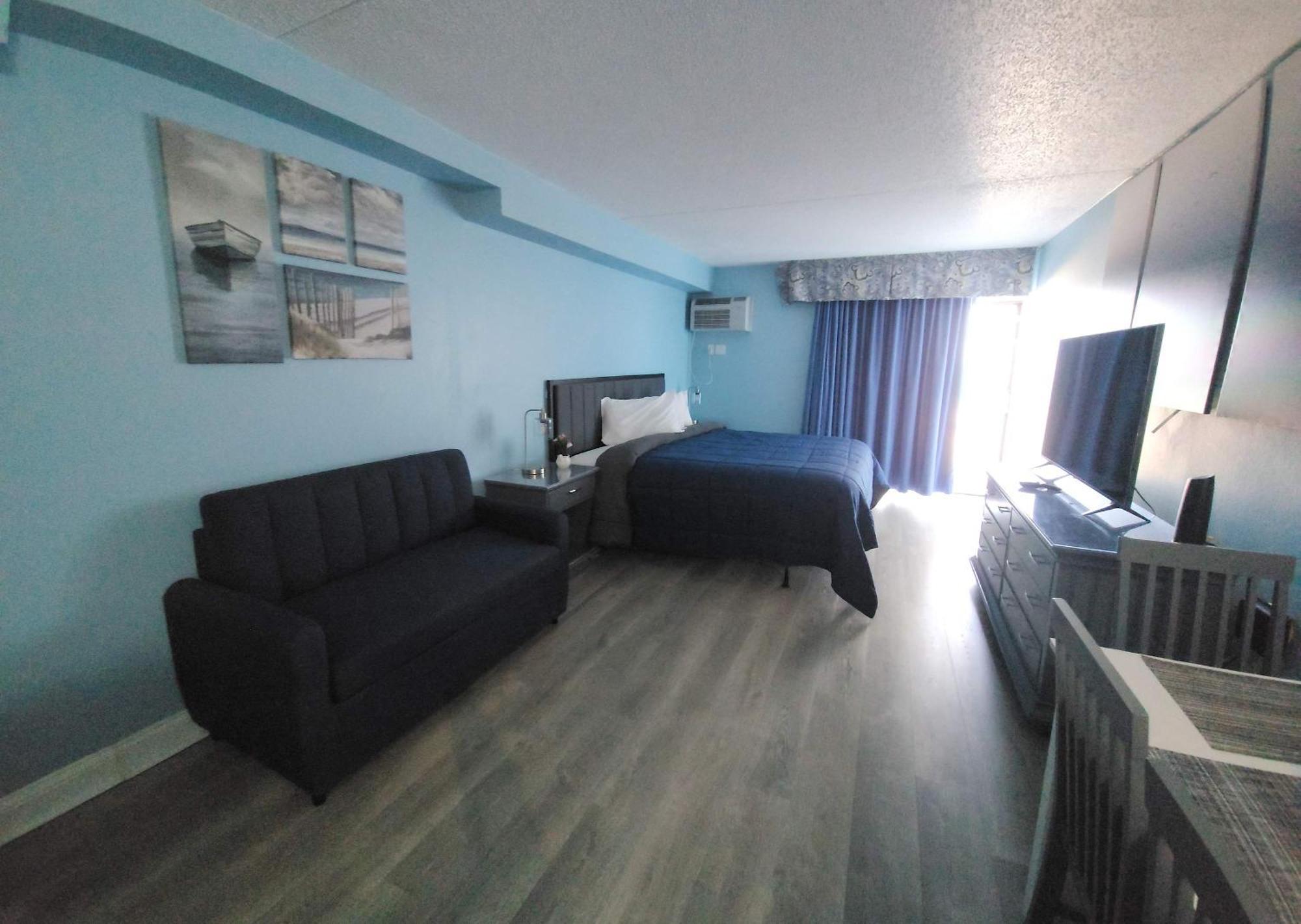 Oceanfront Efficiency T204 Myrtle Beach