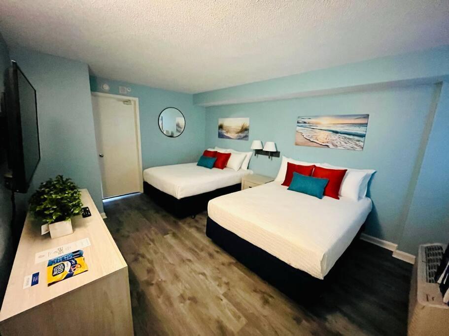 1131 Sea Forever Oceanfront Apartment