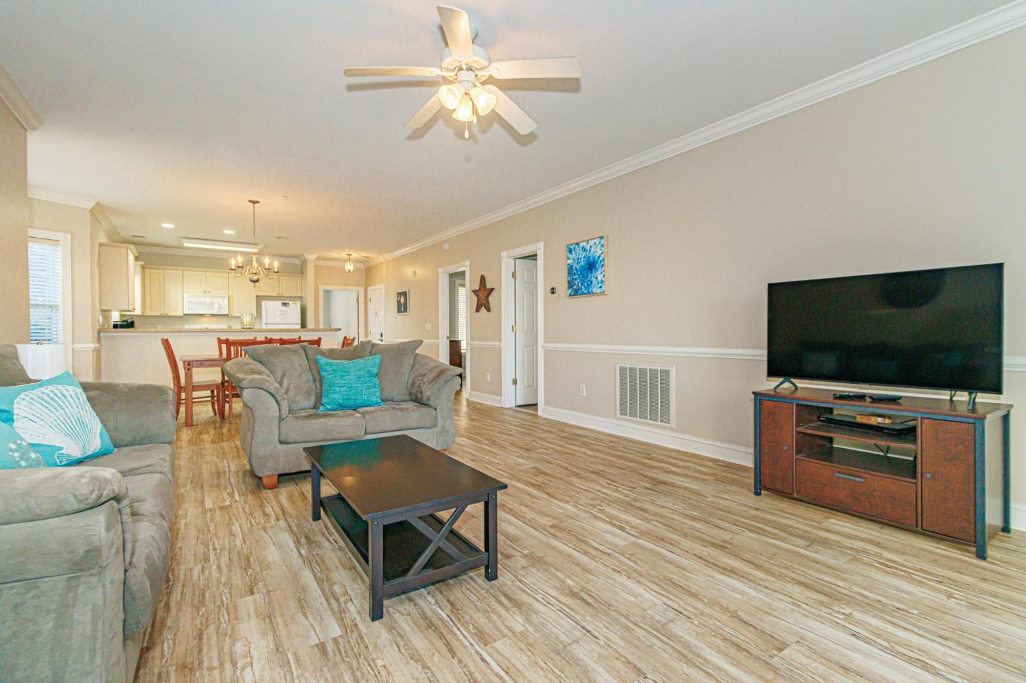 Ground Floor 3 Bedroom Condo! Magnolia Pointe 105! Sleeps 6 Guests Holiday home *