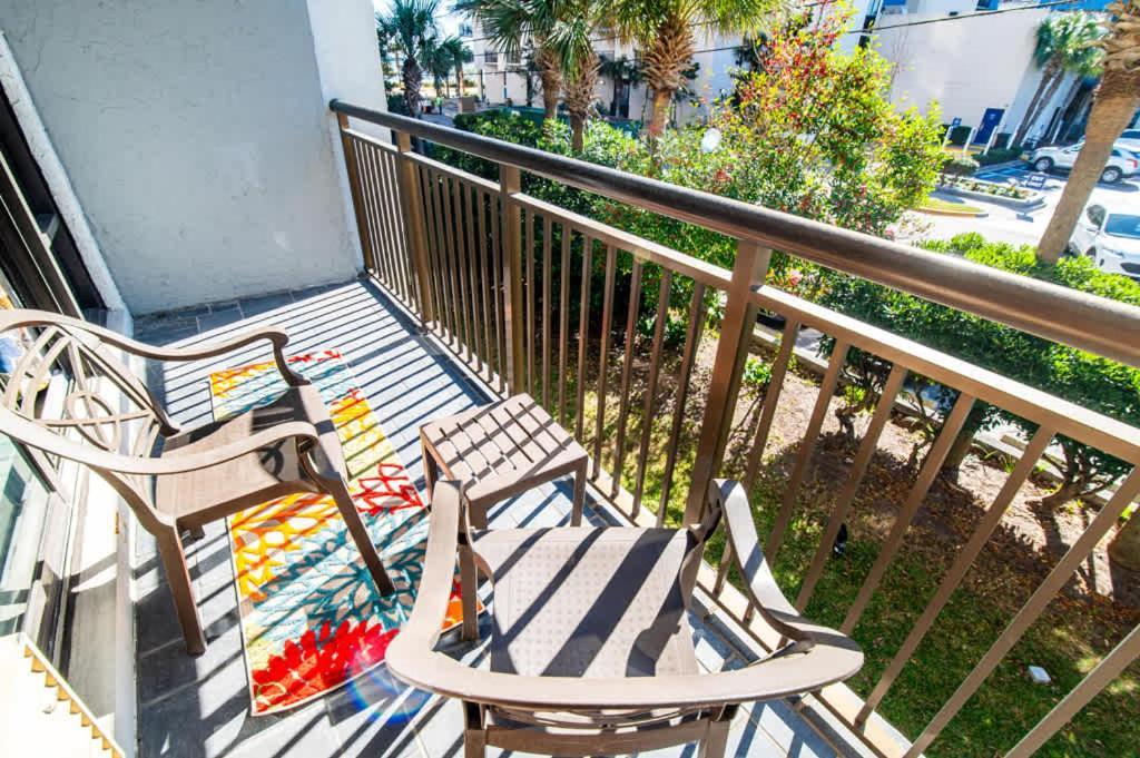 Oceanfront W Lazy River Holiday home