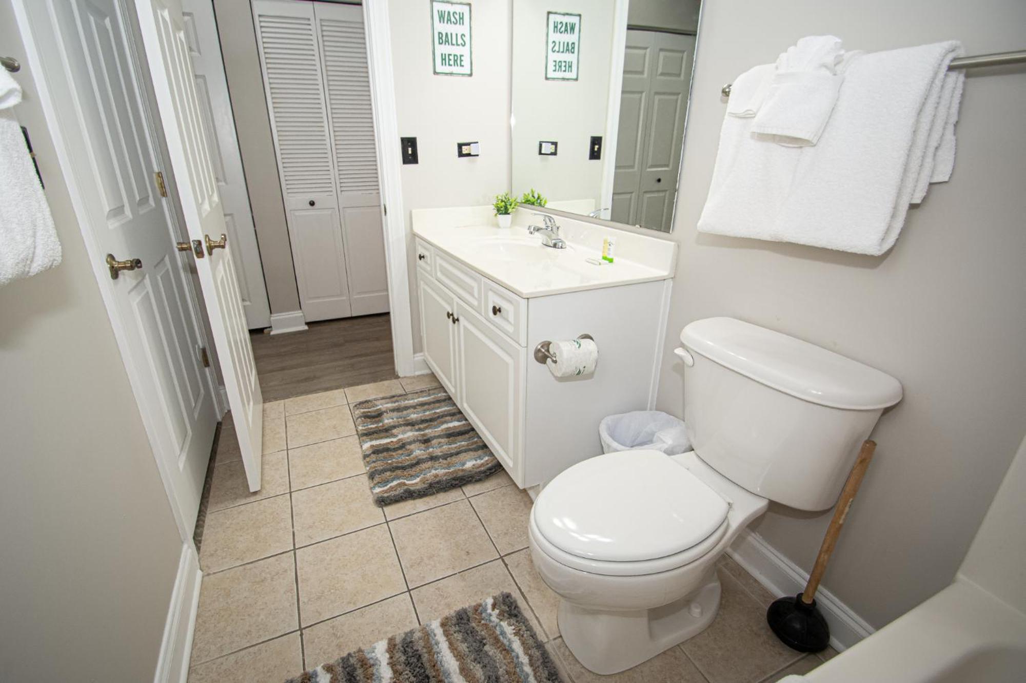 World Tour 201 St Andrews Bldg By Palmetto Vacation Apartment *