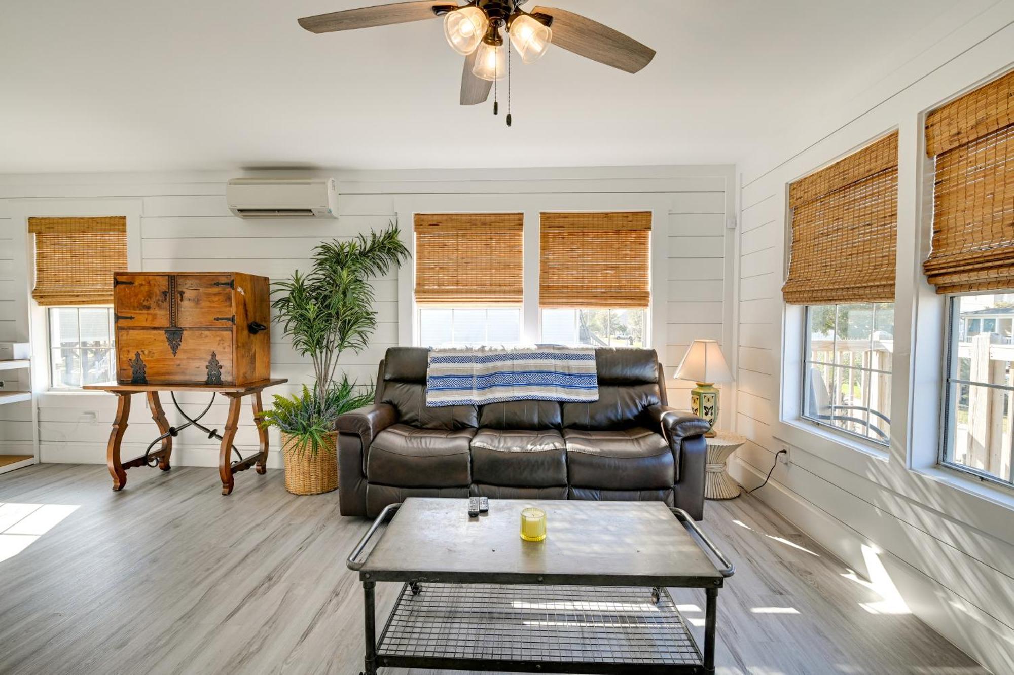 1 Block To With Patio In Murrells Inlet! Apartment