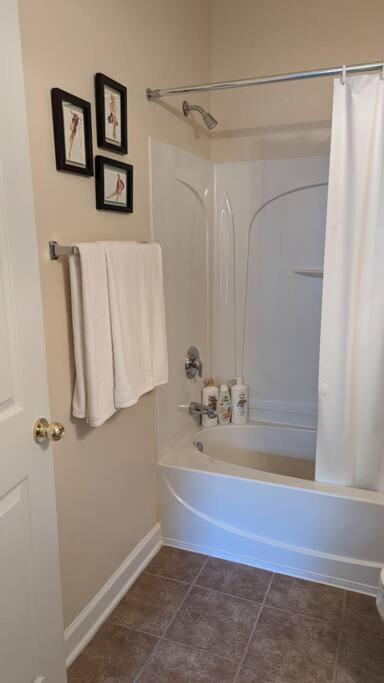 Apartment 2-bdrm With Designated Remote Work Area/pool Myrtle Beach