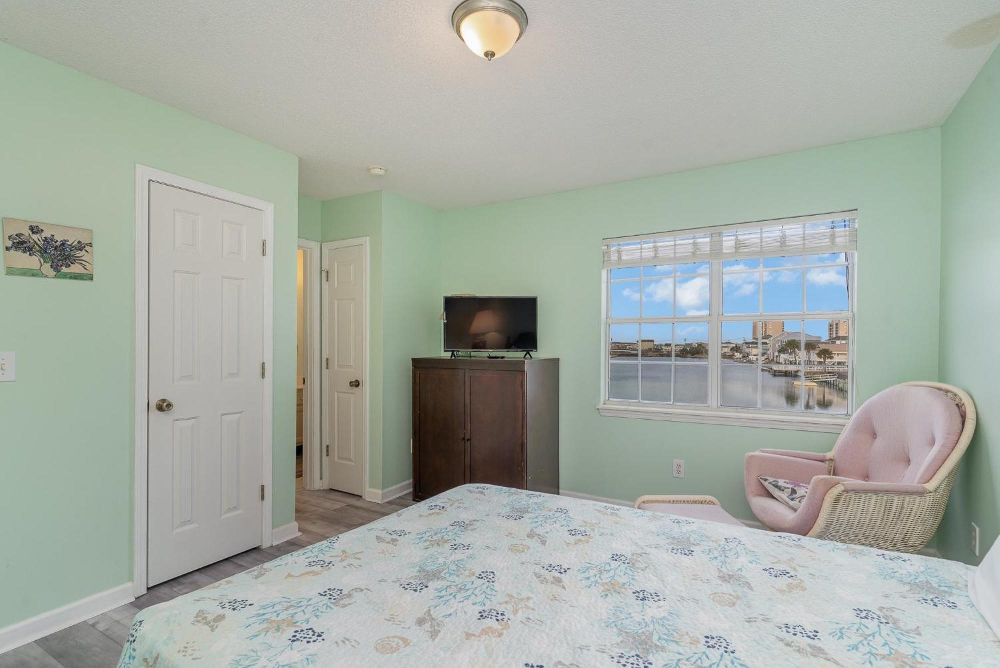 In The Cherry Grove Holiday home