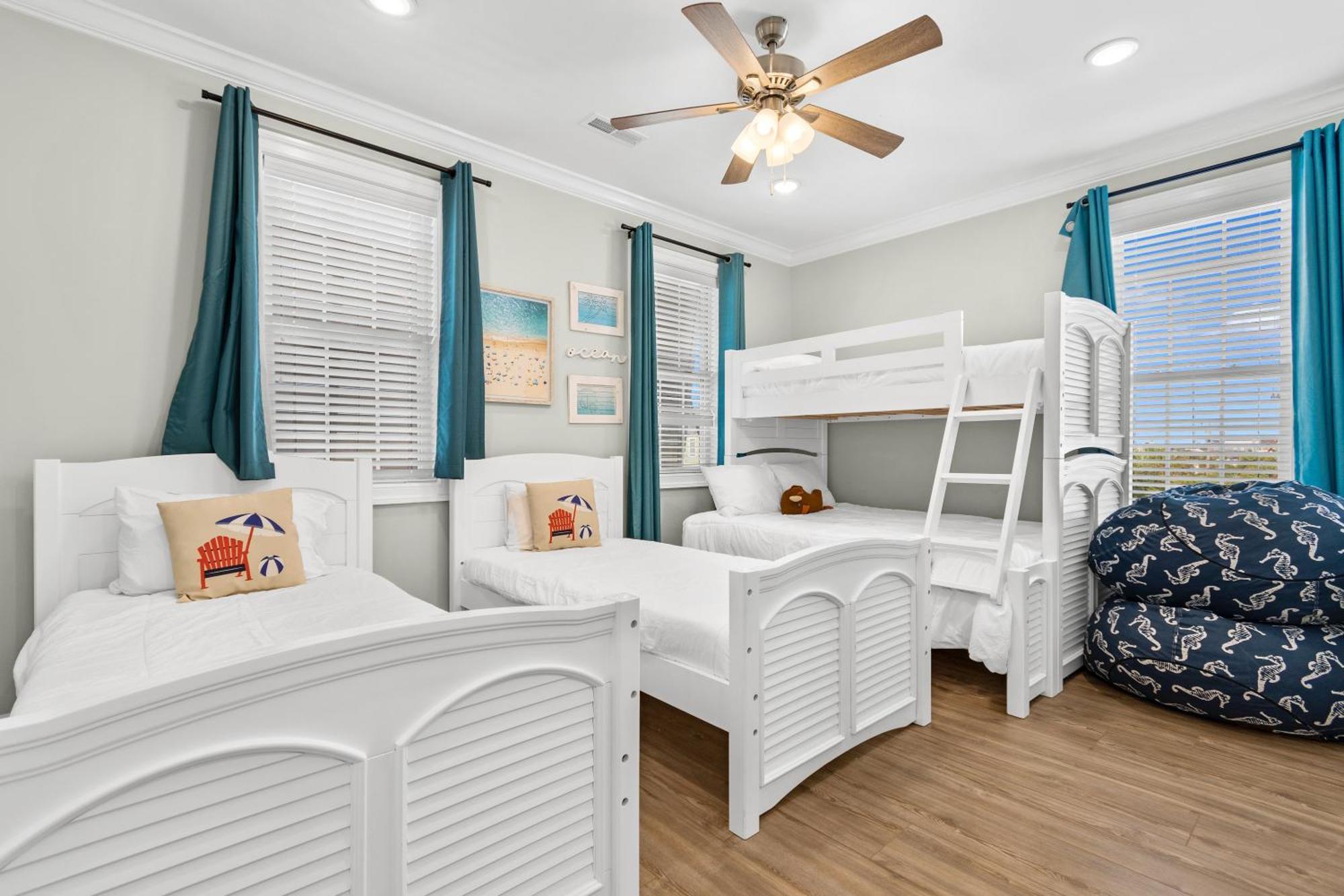 Ocean Breeze - Ocean Front, 7 Bedroom