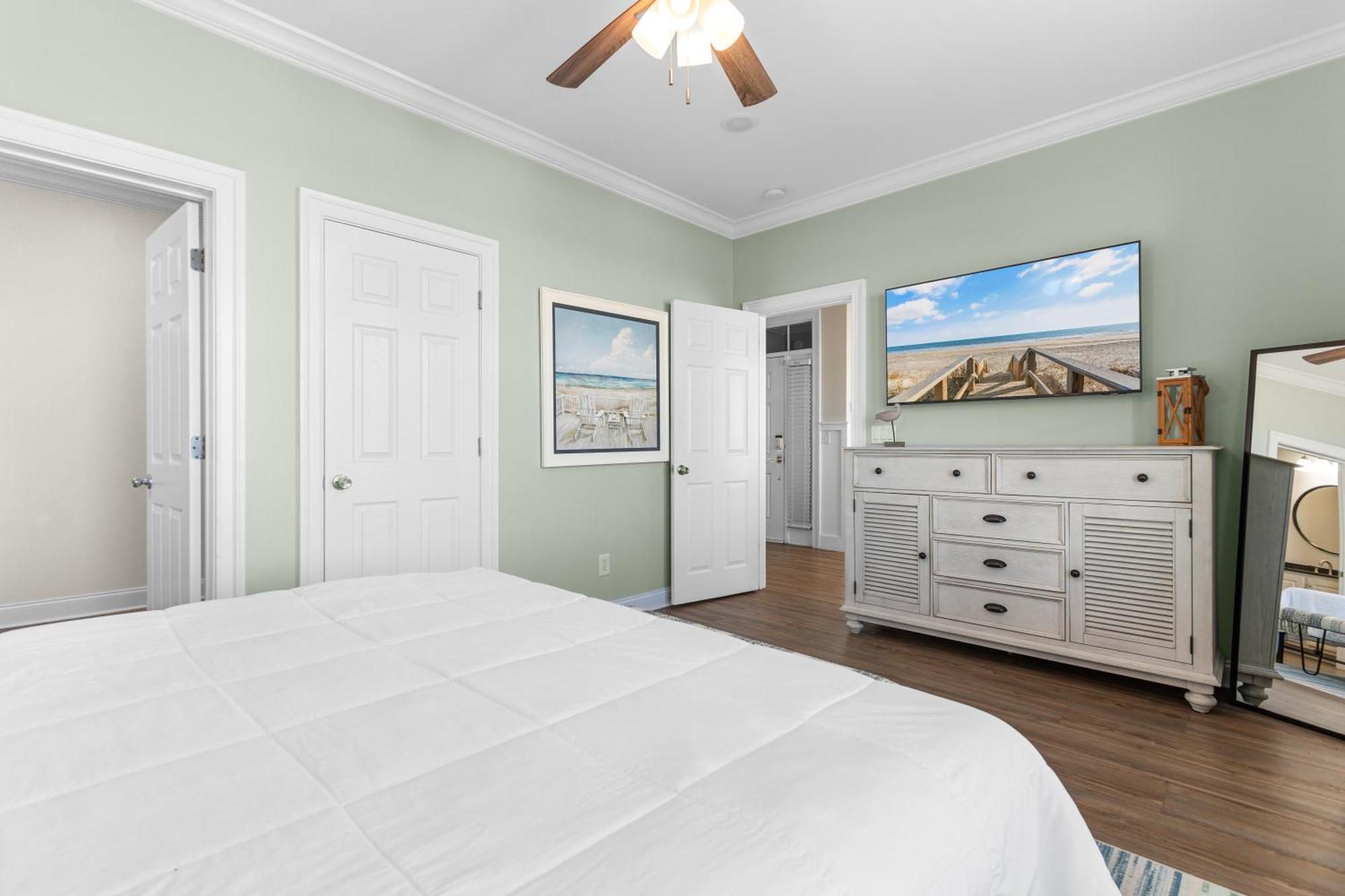 Holiday home Ocean Breeze - Ocean Front, 7 Bedroom *