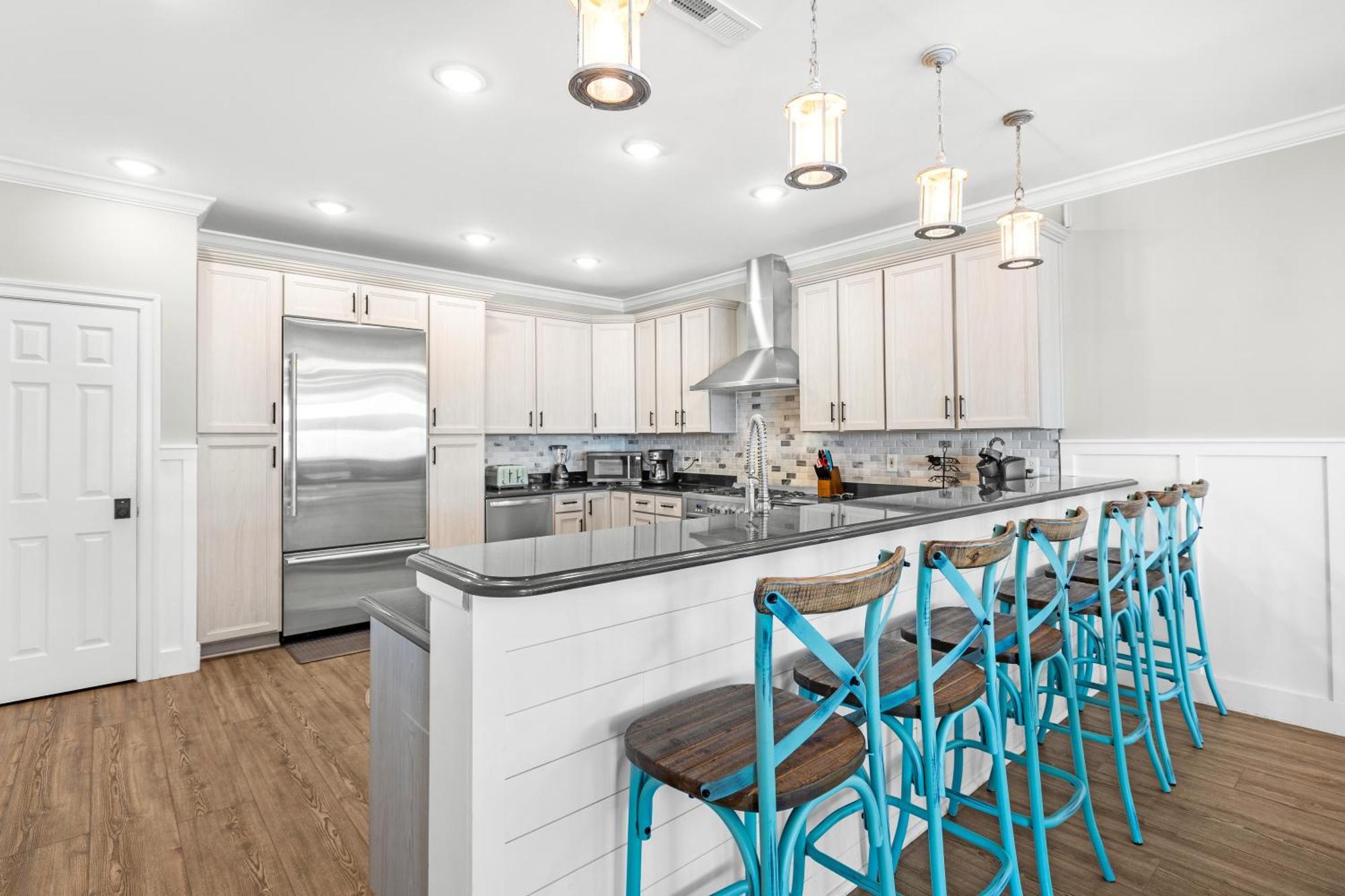 Ocean Breeze - Ocean Front, 7 Bedroom Myrtle Beach