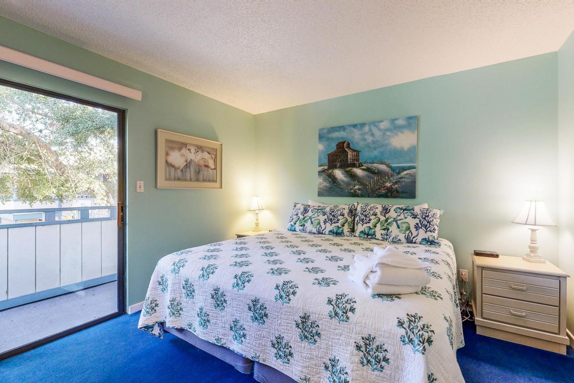Summertree Village A-11 Apartment *