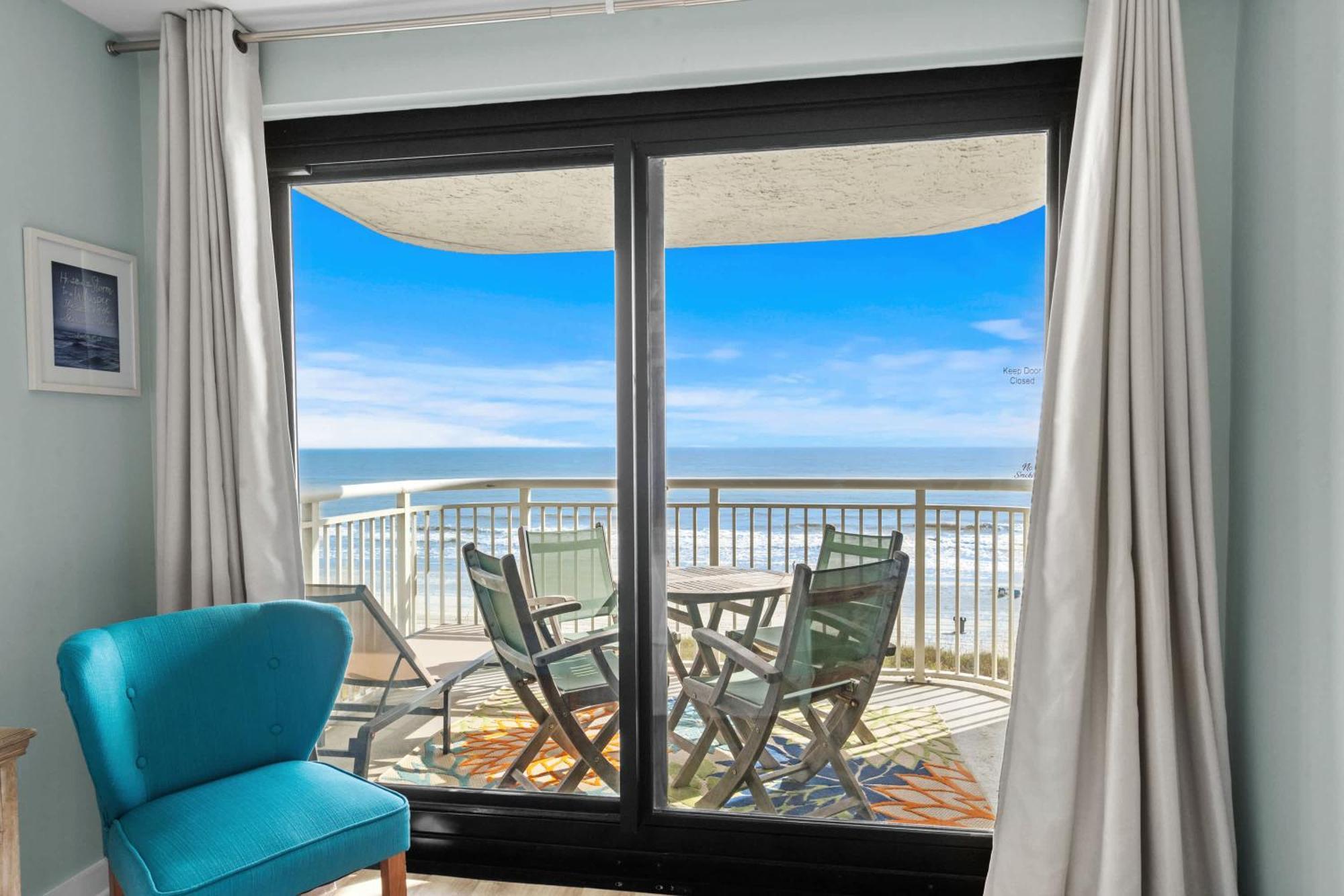 Holiday home Windemere Beachfront Oasis With Hot Tub And Pool Access