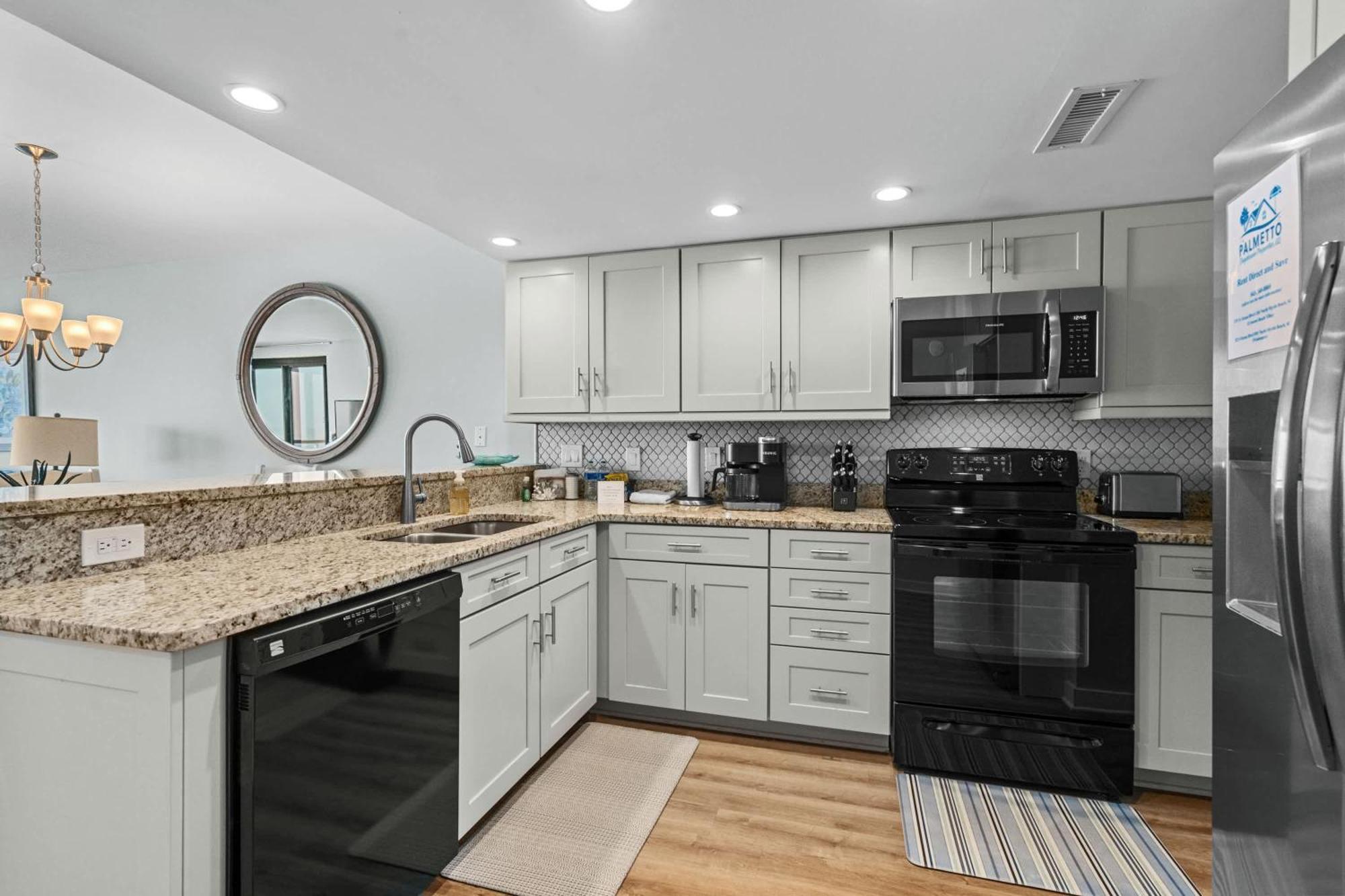 Windemere Beachfront Oasis With Hot Tub And Pool Access * Myrtle Beach