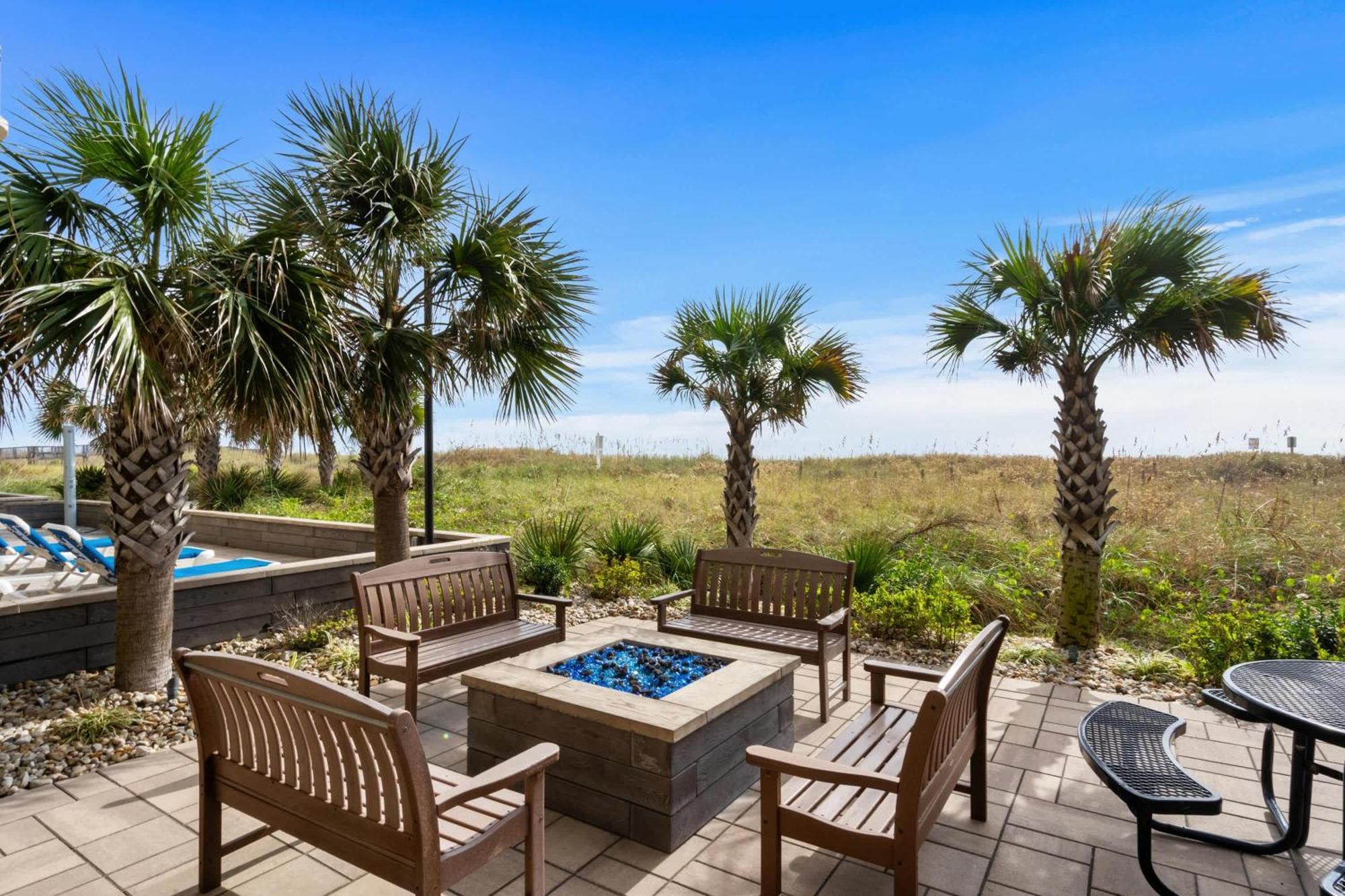 Holiday home Windemere Beachfront Oasis With Hot Tub And Pool Access