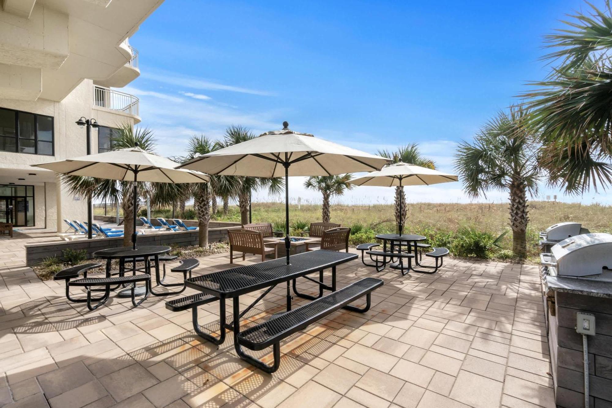 Windemere Beachfront Oasis With Hot Tub And Pool Access * Myrtle Beach