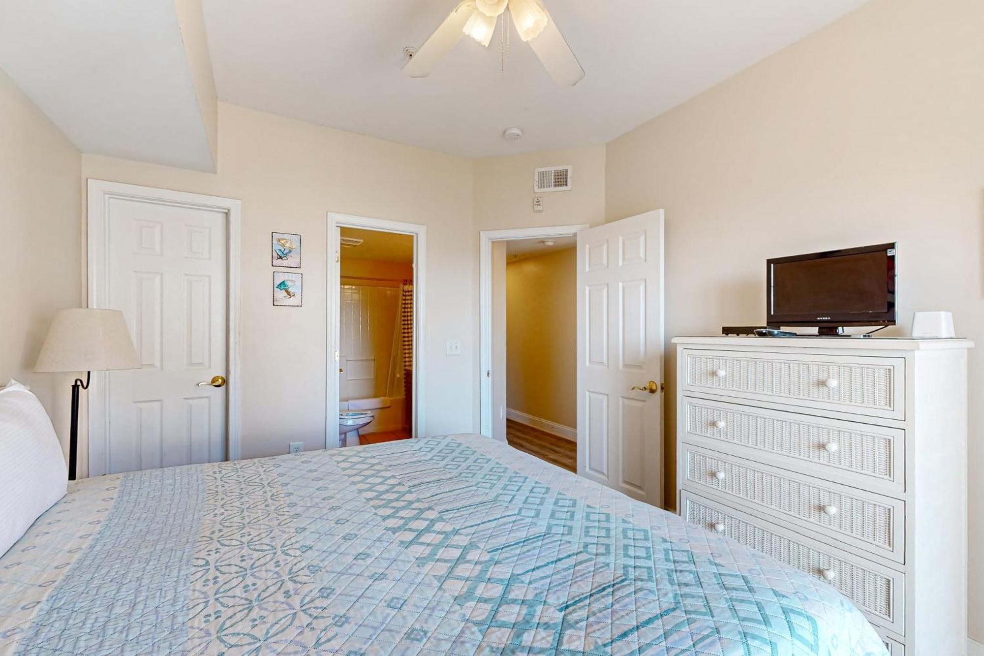 Coconut Grove 202 Apartment Myrtle Beach