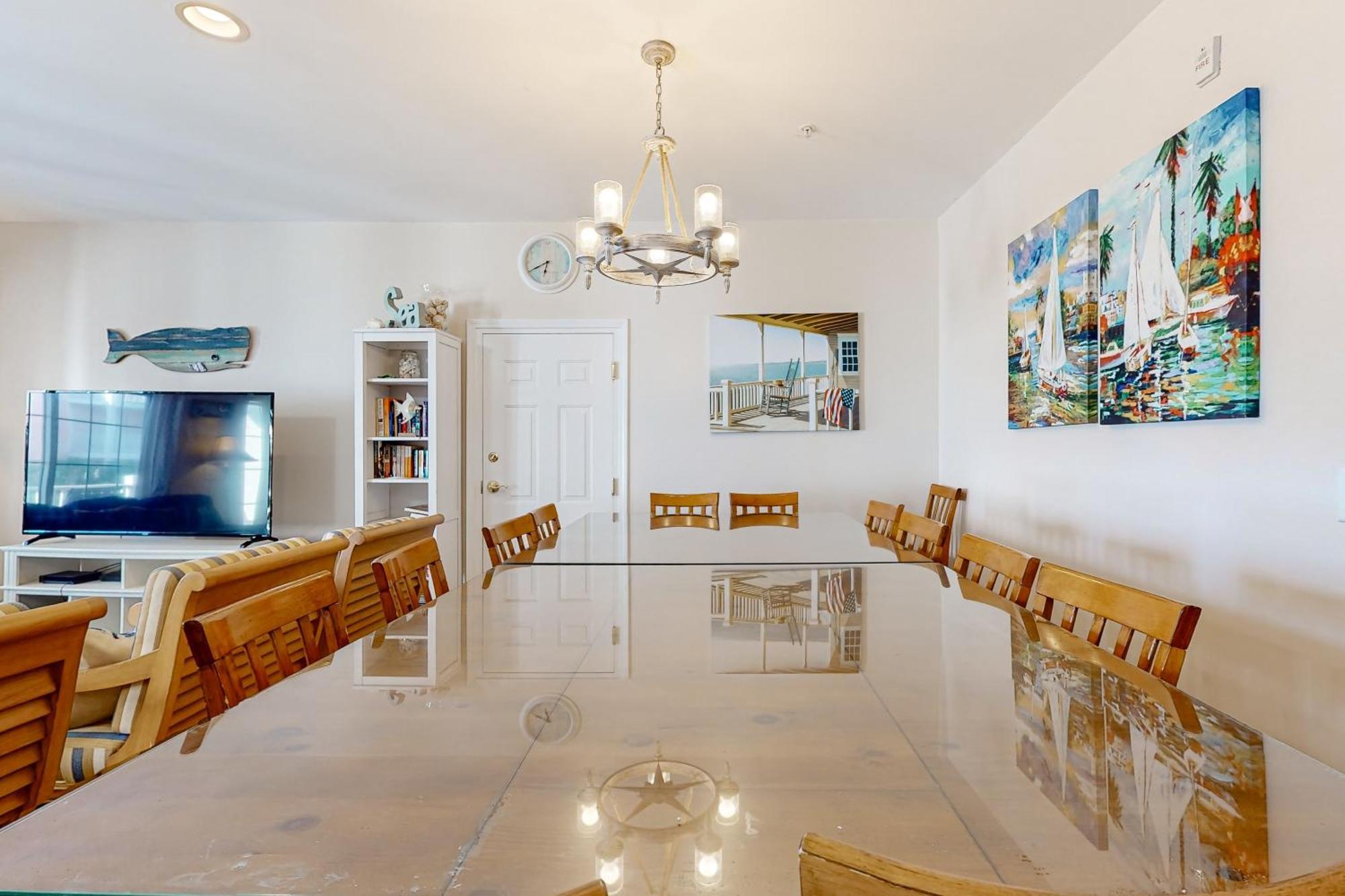 Coconut Grove 202 Apartment *