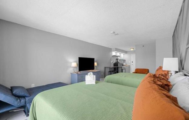 Holiday home Sleek And Modern Double Queen Suite! Ocean Views- Sea Mist 51209