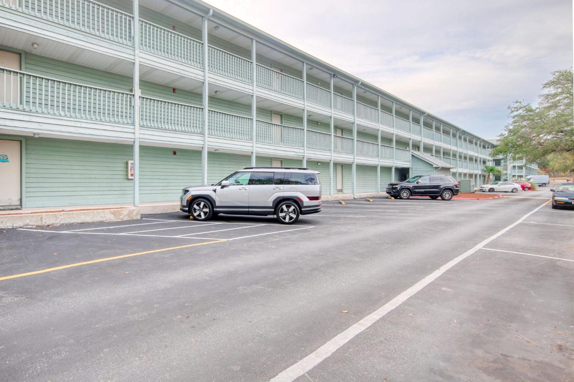 On The 2 Bed 2 Bath 1st Floor Resort