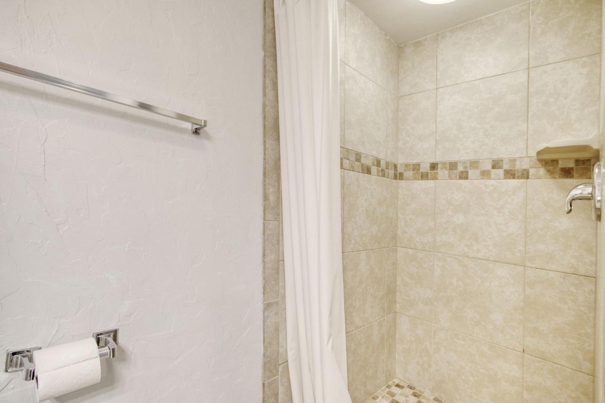 On The 2 Bed 2 Bath 1st Floor Myrtle Beach