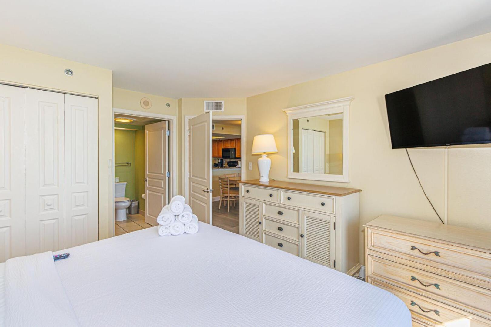 Oceanfront 3 Bedroom Condo- Newly Renovated-compass Cove North 1416 * Myrtle Beach