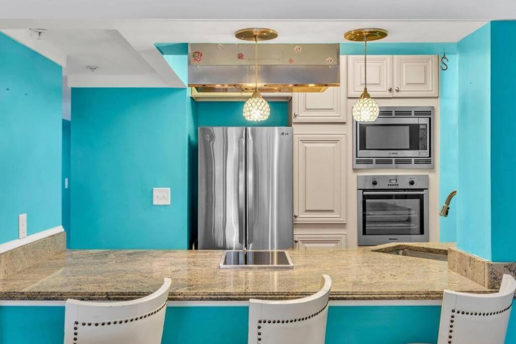 Off-season Rates! Indoor Pool And Hot Tub