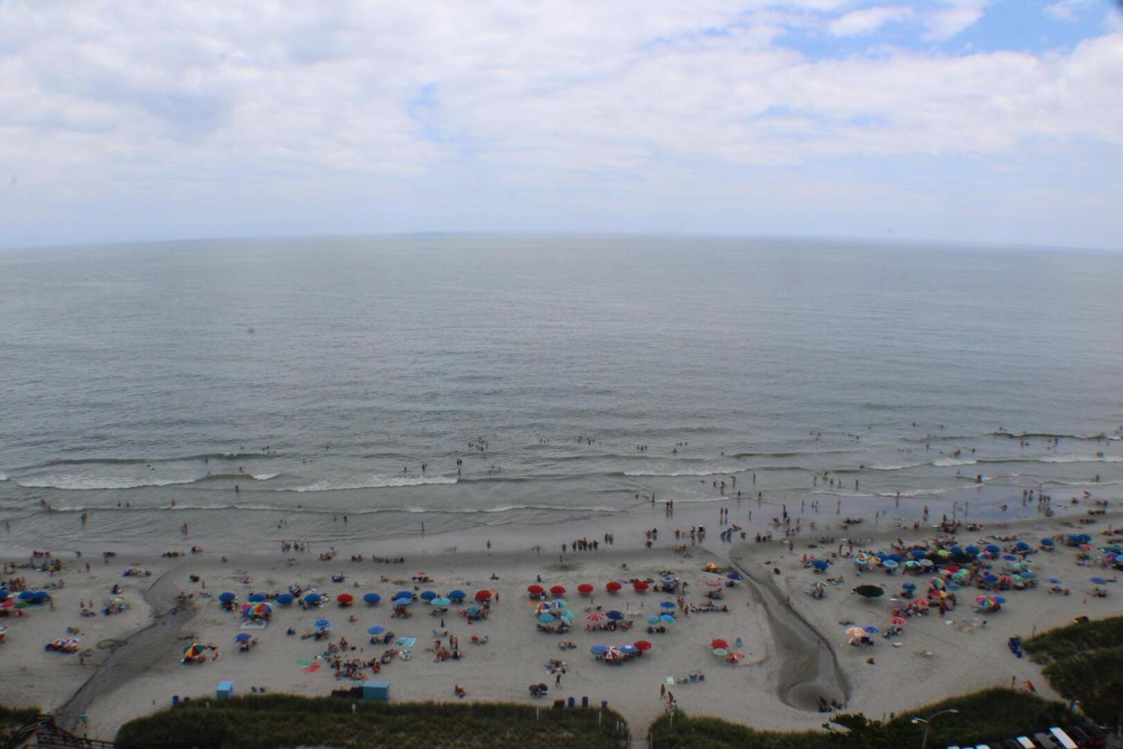 Ocean Breeze Escape! Apartment