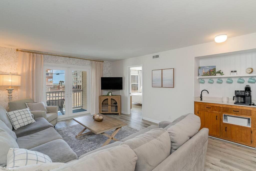 Coastal At The Drifter Apartment