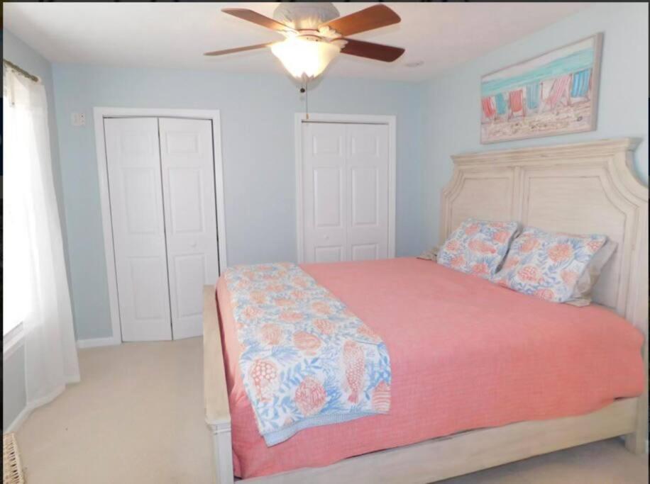 7022 Ocean Lakes Golf Cart Included-beach Bum Holiday home *