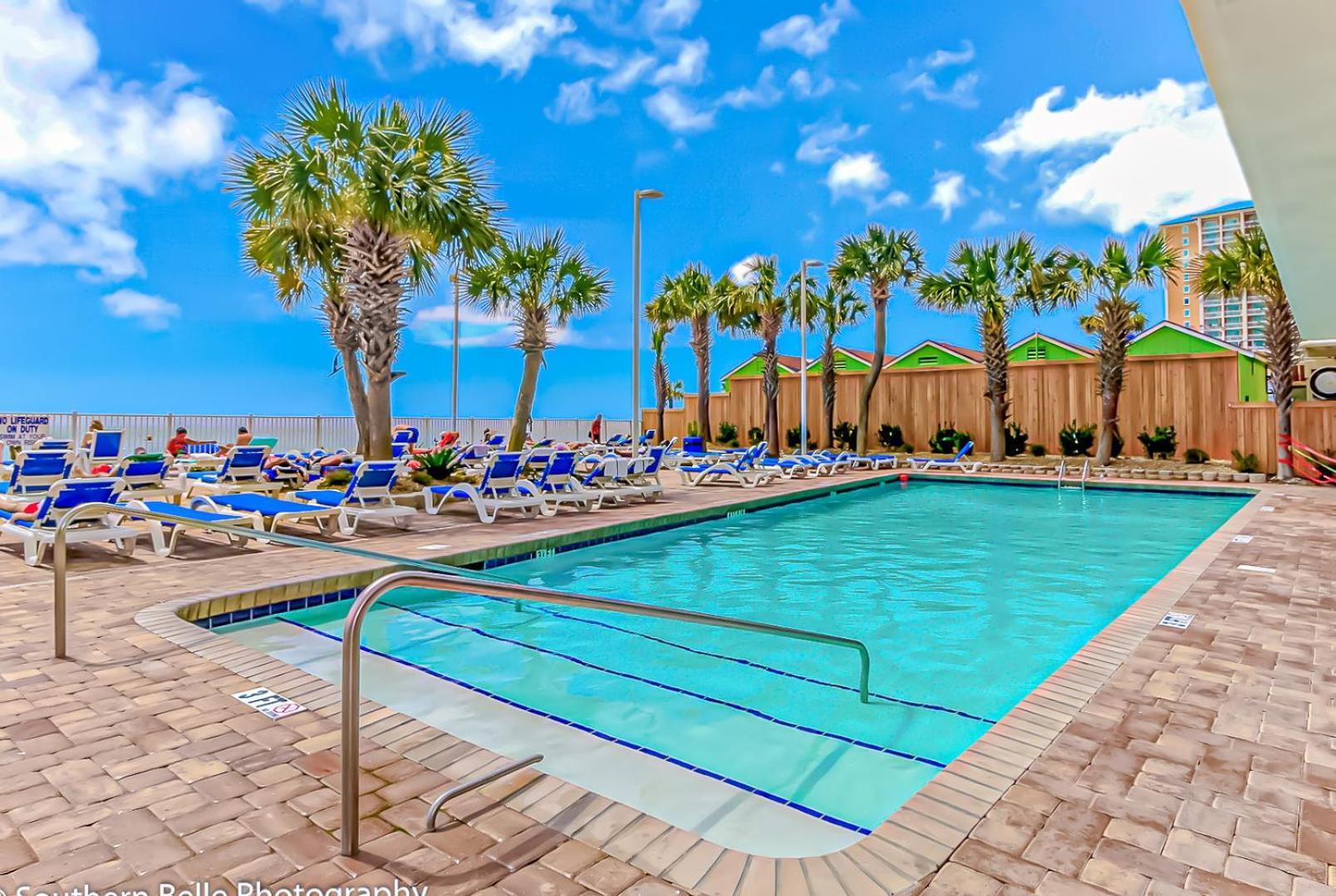 1 Bedroom Oceanview Penthouse At Sandy Beach! 1905 Holiday home