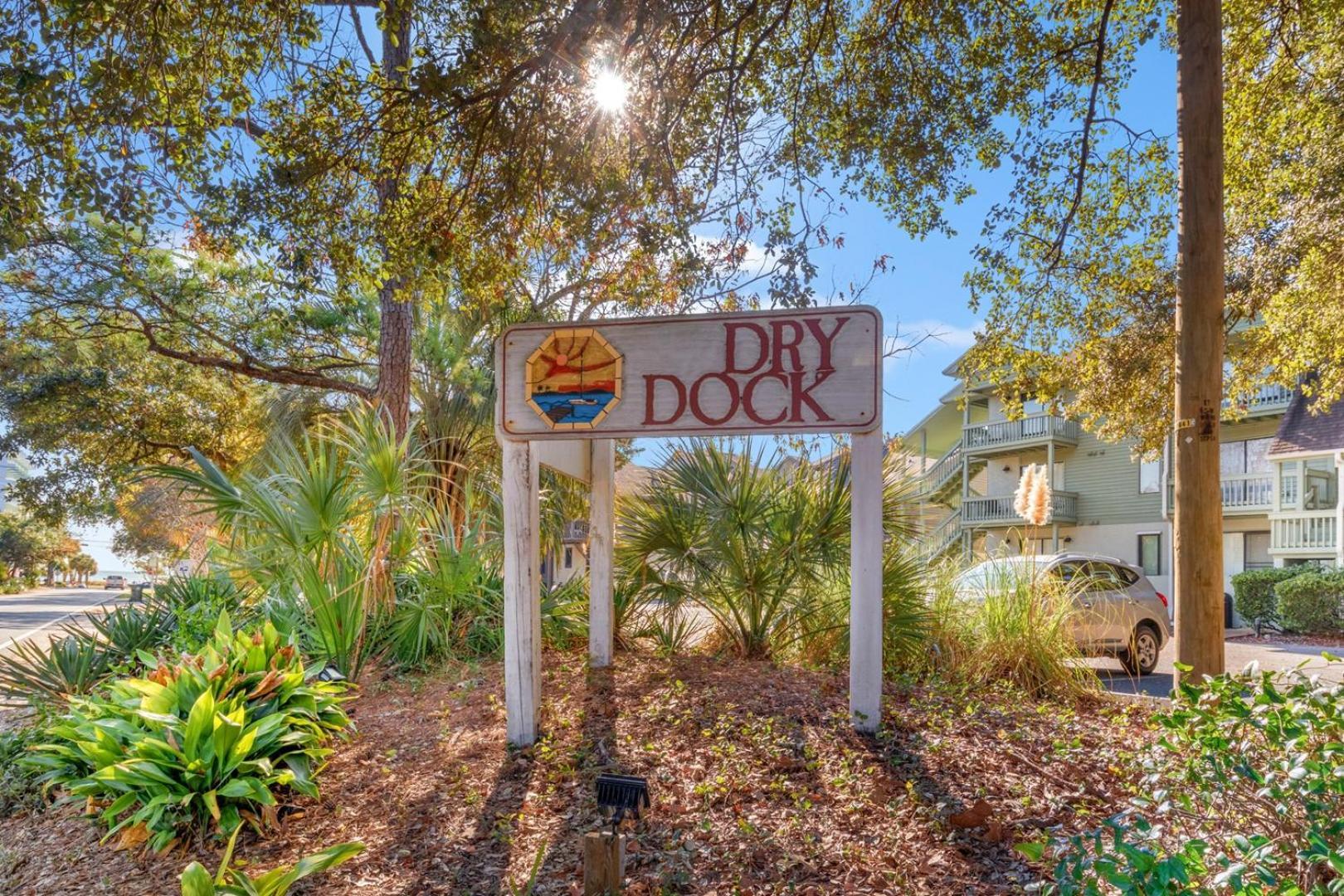 Dry Dock 101 Apartment *