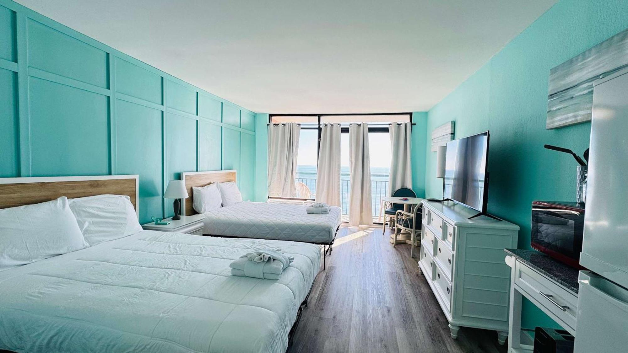 Castle #14 Gorgeous Oceanview Apartment